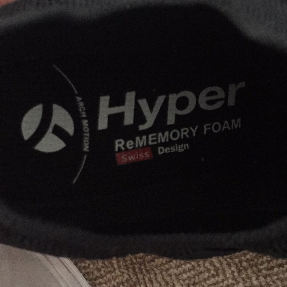 Hyper - Picture 3 of 7